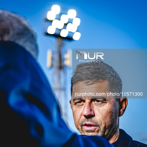 ADO Den Haag trainer Darije Kalezic is present during the match between Den Bosch and ADO at De Vliert for the Keuken Kampioen Divisie seaso...