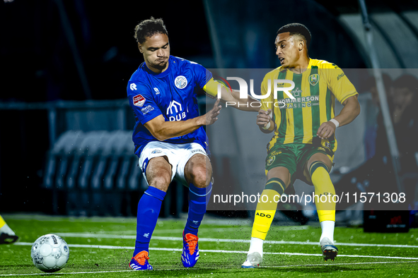 FC Den Bosch player Victor van den Bogaert and ADO Den Haag player Steven van der Sloot during the match between Den Bosch and ADO at De Vli...