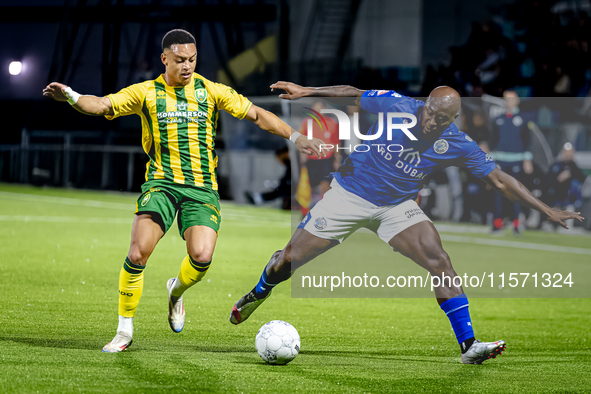 ADO Den Haag player Steven van der Sloot and FC Den Bosch player Danzell Gravenberch during the match Den Bosch vs. ADO at De Vliert for the...