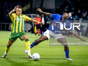 ADO Den Haag player Steven van der Sloot and FC Den Bosch player Danzell Gravenberch during the match Den Bosch vs. ADO at De Vliert for the...