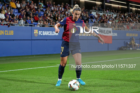 Alexia Putellas plays during the match between FC Barcelona Women and Real Sociedad Women, corresponding to week 2 of the Liga F, at the Joh...