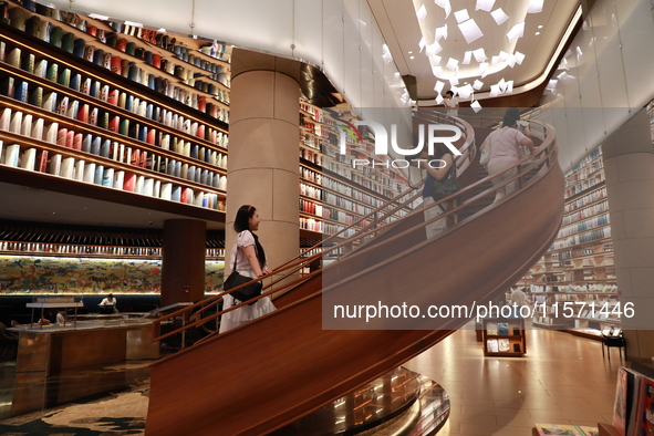 People visit TSUTAYA BOOKS in Xi'an, China, on September 13, 2024. On September 9, Xi'an TSUTAYA BOOKS issues a notice of closure and will c...