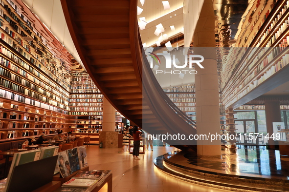 People visit TSUTAYA BOOKS in Xi'an, China, on September 13, 2024. On September 9, Xi'an TSUTAYA BOOKS issues a notice of closure and will c...