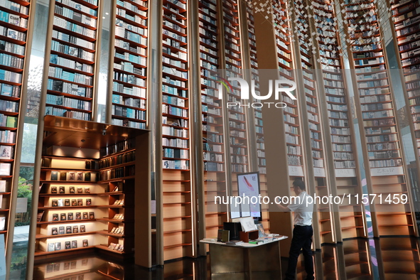 People visit TSUTAYA BOOKS in Xi'an, China, on September 13, 2024. On September 9, Xi'an TSUTAYA BOOKS issues a notice of closure and will c...