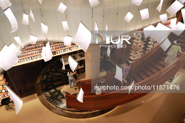 People visit TSUTAYA BOOKS in Xi'an, China, on September 13, 2024. On September 9, Xi'an TSUTAYA BOOKS issues a notice of closure and will c...