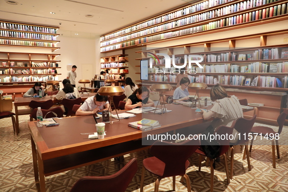 People visit TSUTAYA BOOKS in Xi'an, China, on September 13, 2024. On September 9, Xi'an TSUTAYA BOOKS issues a notice of closure and will c...