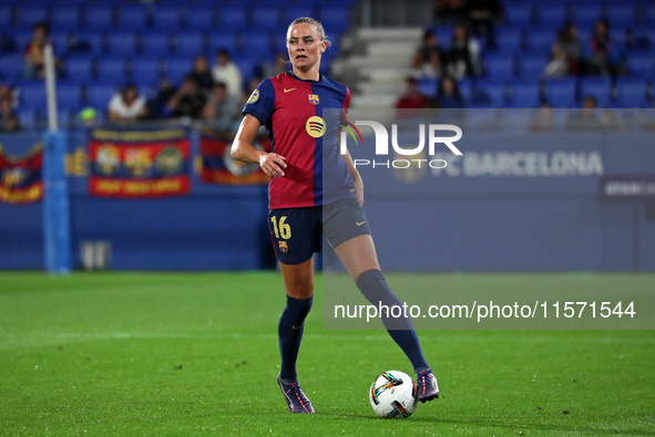 Fridolina Rolfo plays during the match between FC Barcelona Women and Real Sociedad Women, corresponding to week 2 of the Liga F, at the Joh...