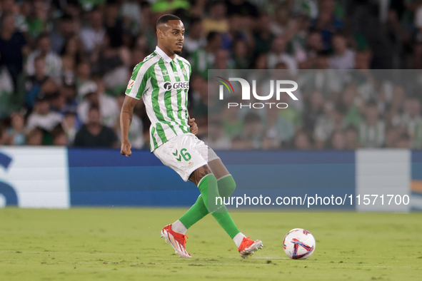 Natan Bernardo de Souza of Real Betis passes the ball during the La Liga EA Sports match between Real Betis and CD Leganes at Benito Villama...