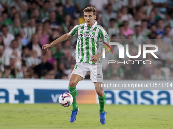 Diego Llorente of Real Betis controls the ball during the La Liga EA Sports match between Real Betis and CD Leganes at Benito Villamarin in...