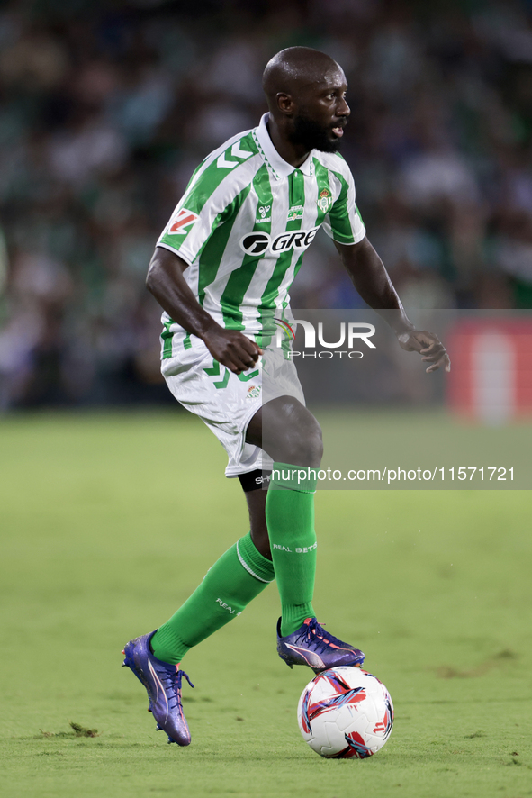 Youssouf Sabaly of Real Betis controls the ball during the La Liga EA Sports match between Real Betis and CD Leganes at Benito Villamarin in...