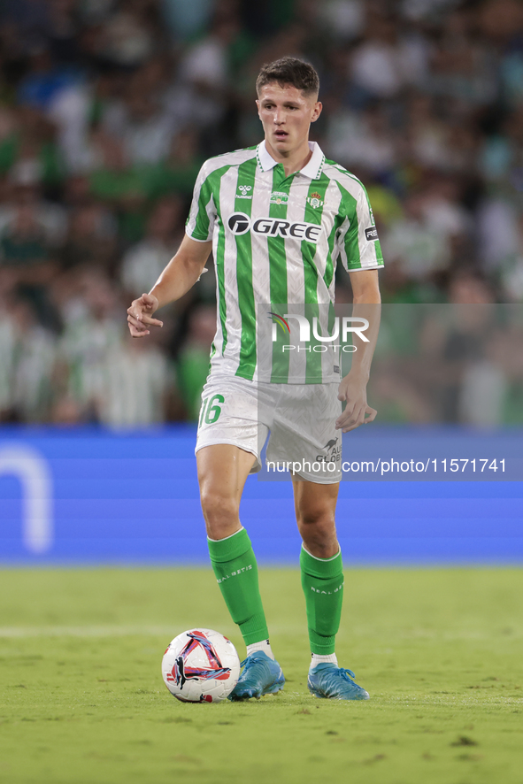 Sergi Altimira of Real Betis controls the ball during the La Liga EA Sports match between Real Betis and CD Leganes at Benito Villamarin in...