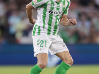 Marc Roca of Real Betis controls the ball during the La Liga EA Sports match between Real Betis and CD Leganes at Benito Villamarin in Sevil...