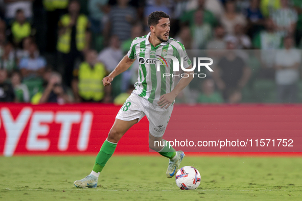 Pablo Fornals of Real Betis runs with the ball during the La Liga EA Sports match between Real Betis and CD Leganes at Benito Villamarin in...