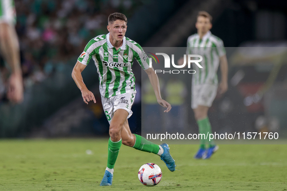 Sergi Altimira of Real Betis controls the ball during the La Liga EA Sports match between Real Betis and CD Leganes at Benito Villamarin in...