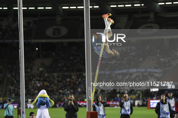 Armand Duplantis of Sweden competes in the Men's Pole Vault during the Wanda Diamond League 2024 final event, an athletics meeting. Armand G...