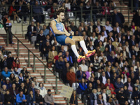 Armand Duplantis of Sweden reacts in the air while he competes in the Men's Pole Vault during the Wanda Diamond League 2024 final event, an...