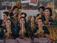 Pendet and Puspanjali dancers, accompanied by the Gong Kebyar art, enlivened the Pujawali ceremonies at the Parahyangan Agung Jagatkartta Te...