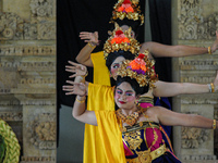 Pendet and Puspanjali dancers, accompanied by the Gong Kebyar art, enlivened the Pujawali ceremonies at the Parahyangan Agung Jagatkartta Te...