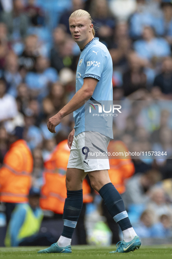 Erling Haaland #9 of Manchester City F.C. during the Premier League match between Manchester City and Brentford at the Etihad Stadium in Man...