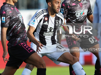 Youssef Maleh of Empoli FC and Nicolas Ivan Gonzalez of Juventus FC battle for the ball during the Serie A match between Empoli FC and Juven...