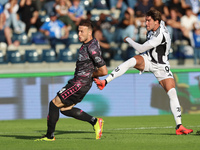 Dusan Vlahovic of Juventus FC controls the ball during the Serie A match between Empoli FC and Juventus FC in Empoli, Italy, on September 14...