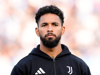 Douglas Luiz of Juventus FC looks on during the Serie A Enilive match between Empoli FC and Juventus FC at Stadio Carlo Castellani on Septem...