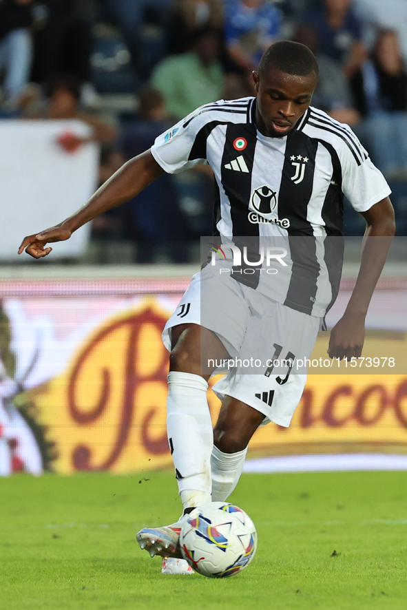 Pierre Kalulu of Juventus FC controls the ball during the Serie A match between Empoli FC and Juventus FC in Empoli, Italy, on September 14,...