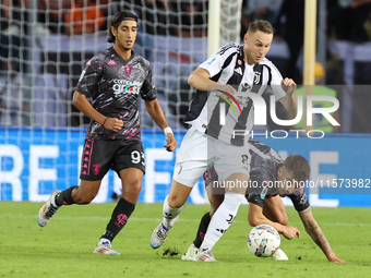 Teun Koopmeiners of Juventus FC controls the ball during the Serie A match between Empoli FC and Juventus FC in Empoli, Italy, on September...