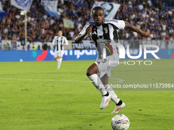 Pierre Kalulu of Juventus FC controls the ball during the Serie A match between Empoli FC and Juventus FC in Empoli, Italy, on September 14,...