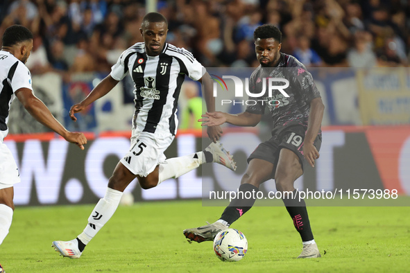 Emmanuel Ekong of Empoli FC controls the ball during the Serie A match between Empoli FC and Juventus FC in Empoli, Italy, on September 14,...