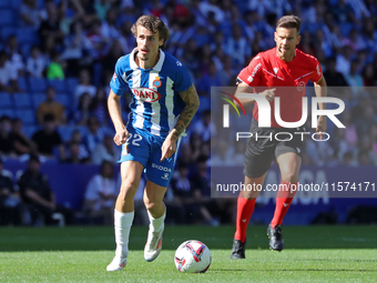 Carlos Romero plays during the match between RCD Espanyol and Deportivo Alaves, corresponding to week 5 of LaLiga EA Sports, at the RCDE Sta...