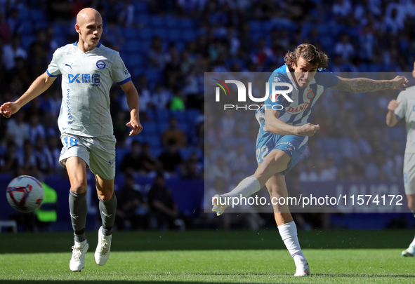 Carlos Romero plays during the match between RCD Espanyol and Deportivo Alaves, corresponding to week 5 of LaLiga EA Sports, at the RCDE Sta...