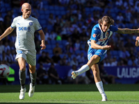 Carlos Romero plays during the match between RCD Espanyol and Deportivo Alaves, corresponding to week 5 of LaLiga EA Sports, at the RCDE Sta...