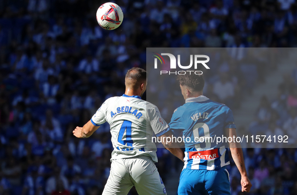 Alejo Veliz and Aleksandar Sedlar play during the match between RCD Espanyol and Deportivo Alaves, corresponding to week 5 of LaLiga EA Spor...