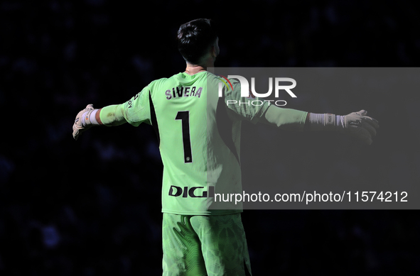 Antonio Sivera plays during the match between RCD Espanyol and Deportivo Alaves, corresponding to week 5 of LaLiga EA Sports, at the RCDE St...