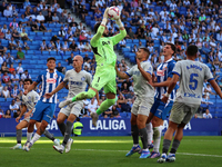 Antonio Sivera plays during the match between RCD Espanyol and Deportivo Alaves, corresponding to week 5 of LaLiga EA Sports, at the RCDE St...