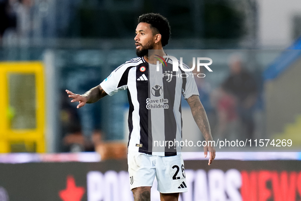 Douglas Luiz of Juventus FC gestures during the Serie A Enilive match between Empoli FC and Juventus FC at Stadio Carlo Castellani on Septem...