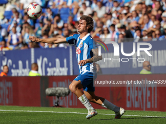 Carlos Romero plays during the match between RCD Espanyol and Deportivo Alaves, corresponding to week 5 of LaLiga EA Sports, at the RCDE Sta...