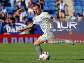 Tomas Conechny plays during the match between RCD Espanyol and Deportivo Alaves, corresponding to week 5 of LaLiga EA Sports, at the RCDE St...