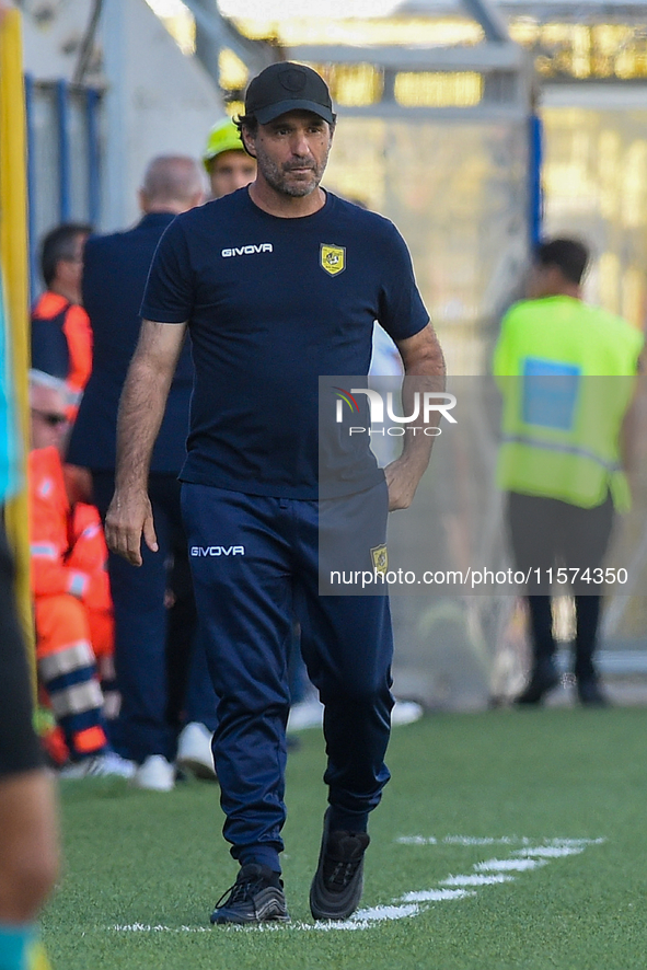 Guido Pagliuca Head Coach of SS Juve Stabia during the Serie B match between SS Juve Stabia and Palermo FC at Stadio Romeo Menti Castellamma...