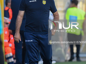 Guido Pagliuca Head Coach of SS Juve Stabia during the Serie B match between SS Juve Stabia and Palermo FC at Stadio Romeo Menti Castellamma...