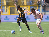 Niccolo Pierozzi of Palermo FC competes for the ball with Romano Floriani of SS Juve Stabia during the Serie B match between SS Juve Stabia...