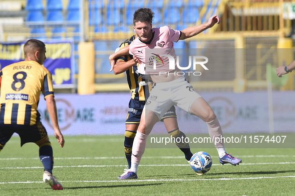 Thomas Henry of Palermo FC during the Serie B match between SS Juve Stabia and Palermo FC at Stadio Romeo Menti Castellammare Di Stabia Ital...