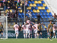 Thomas Henry of Palermo FC celebrates with team mates after scoring during the Serie B match between SS Juve Stabia and Palermo FC at Stadio...