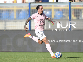 Francesco Di Mariano of Palermo FC during the Serie B match between SS Juve Stabia and Palermo FC at Stadio Romeo Menti Castellammare Di Sta...