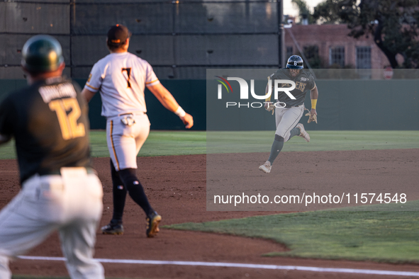 The Oakland Ballers (1) beat the Yolo High Wheelers (0) in game 2 (round 1) of the Pioneer Baseball League's playoffs in Oakland, Calif., on...