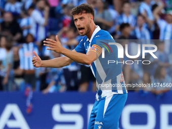 Javi Puado plays during the match between RCD Espanyol and Deportivo Alaves, corresponding to week 5 of LaLiga EA Sports, at the RCDE Stadiu...