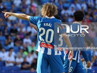 Alex Kral plays during the match between RCD Espanyol and Deportivo Alaves, corresponding to week 5 of LaLiga EA Sports, at the RCDE Stadium...