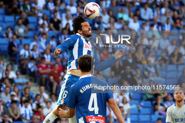 Leandro Cabrera plays during the match between RCD Espanyol and Deportivo Alaves, corresponding to week 5 of LaLiga EA Sports, at the RCDE S...