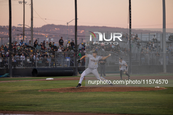 The Oakland Ballers (1) beat the Yolo High Wheelers (0) in game 2 (round 1) of the Pioneer Baseball League's playoffs in Oakland, Calif., on...